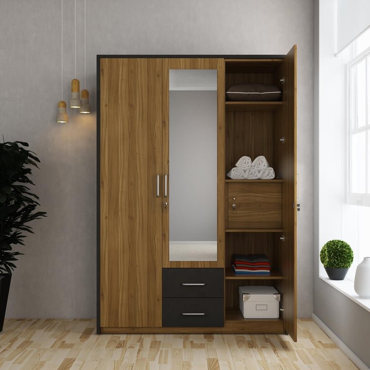 Indianiit- Furniture